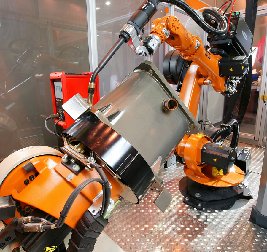 工业机器人集成产业规模